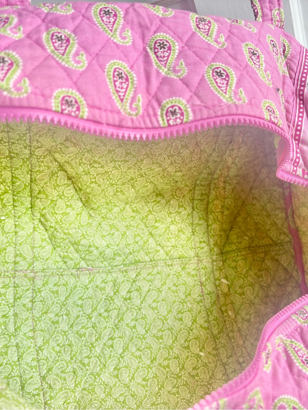 💖 Vera Bradley Bermuda Pink Small Duffel Bag Retired Paisley Print Quilted Y2K - Picture 11 of 11